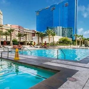 Signature Suites By Voyargo - 1Br Suites W Balcony Apartment