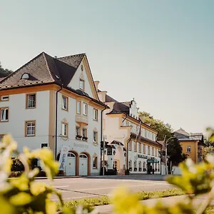 https://bayerischer-hof-kempten.com-bavaria.com