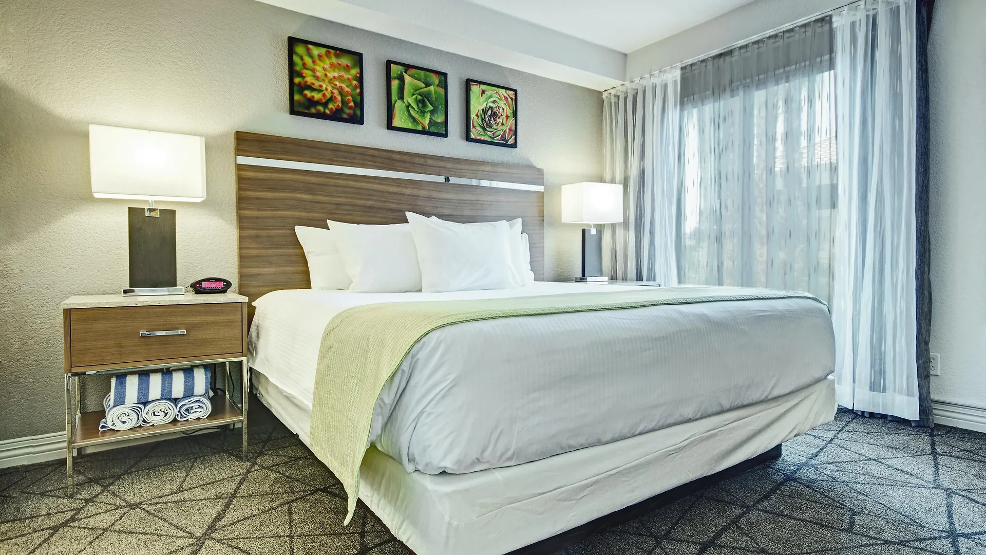 Desert Rose Resort Las Vegas